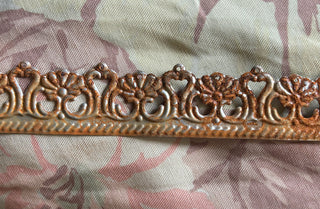 2ft x 1.25" Floral & Heart Rusty Metal Trim RCD