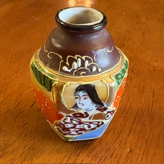 1945 Moriage Satsuma Style Miniature Vase