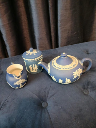 Jasperware 1896 Tea Pot Wedgewood England Set Sugar and Cream
