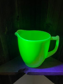 Jeannette Jadeite  Uranium Pitcher Sunflower Bottom
