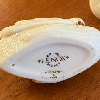 Lenox Swan Card Holder or Cake Topper