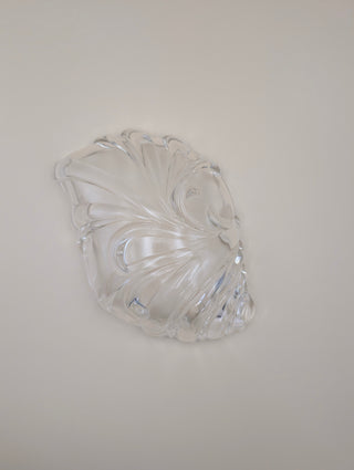 Ribbed Glass Seashell Bowl