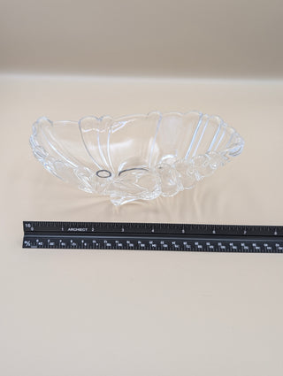 Ribbed Glass Seashell Bowl