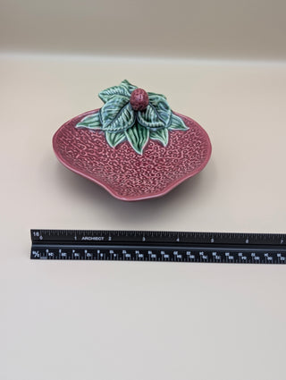 Bordallo Pinheiro Strawberry Dish