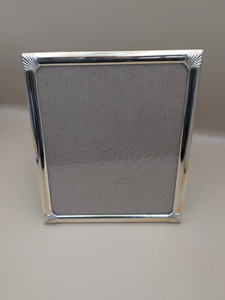 Connoisseur Gold Shell Corner Frame 8x10