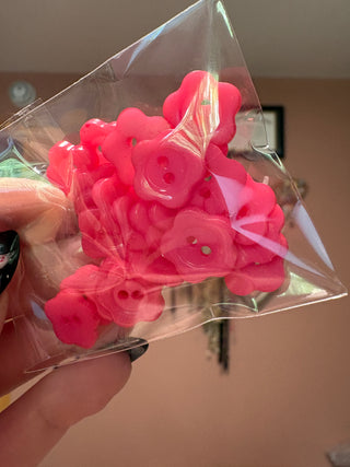 Pack of Pink Flower Buttons