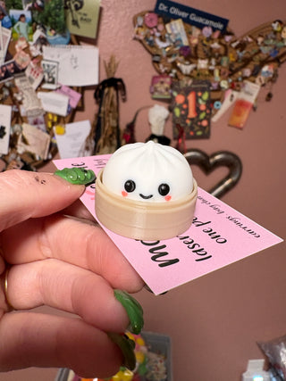 Dumpling Clicker Keychain - White