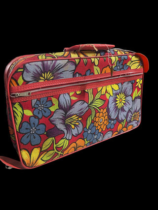 Vtg 1970s floral tapestry carry-on flight bag manufactured by The Jupiter Luggage Co