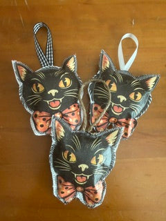 Handmade  Retro Cat Ornament
