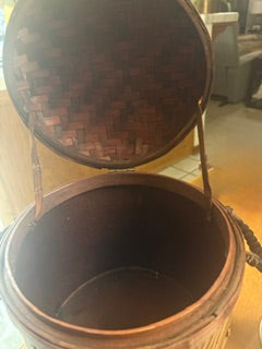 Vntg Round Bamboo & Rattan Lidded Basket