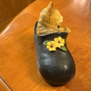 Vntg Tender Times Kitten in Black Shoe