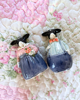(SET) Vintage Cow Salt & Pepper Shakers | Adorable Ceramic Farmhouse Couple | Cottagecore