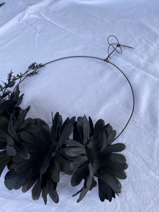 Black Metal Wreath w/ Flowers 10"