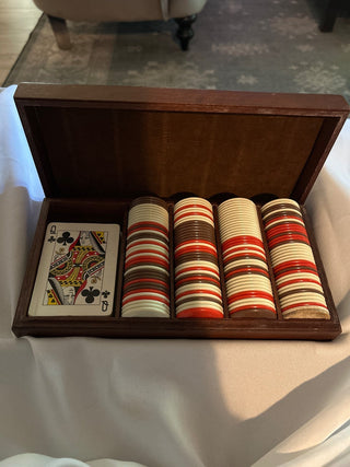 Vntg poker chips and playing cards in wooden boxRSV