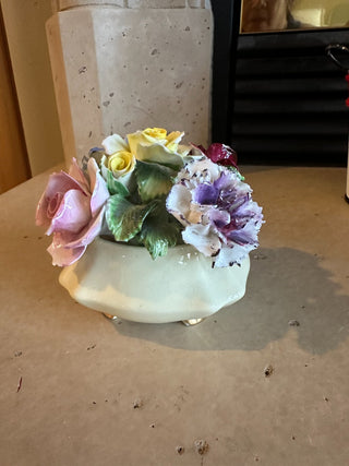 Vtg. Radnor Bone China Floral Bouquet in rd. pot RCD|70602