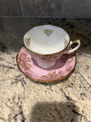 Royal Albert 100 Years Golden Roses Pink/Gold Teacup & Saucer RCD|71895