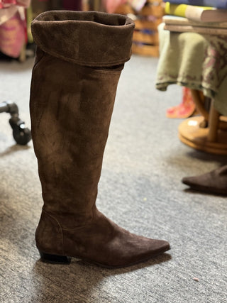 Sundance Tall Suede Boots, 39 (8) -- MTS