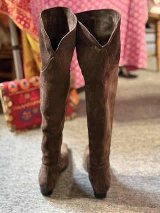 Sundance Tall Suede Boots, 39 (8) -- MTS