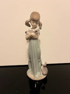 #2635 Lladro "Don't Forget Me" RSV