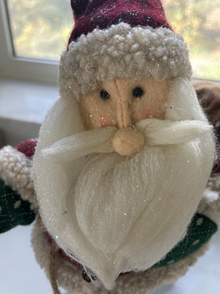 This Skating Santa Claus figurine-RSV|126802