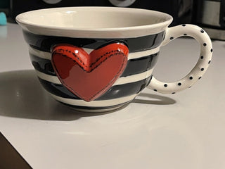 HeARTful Home Black/ White w/ Heart Mug, Pesche--SP MTS