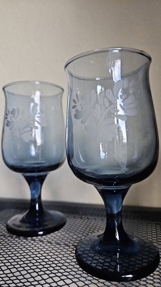 Pfaltzgraff Yorktowne Blue Glass Goblet - Set of 2 (BRI) - MTS|92095