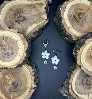 Flower with bead earrings rsv|42109