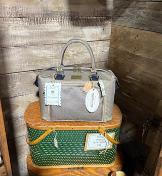 (NEW) Tommy Bahama Large Cosmetic Carry On Bag RSV|111484