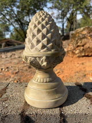KW Artichoke Plaster Bookend 10”
