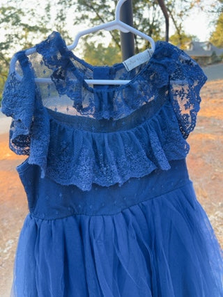 Trish Scully Child "Giovanna" gown size 6 in navy