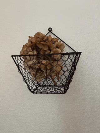 SMALL RUSTIC CHICKEN WIRE HANGING BASKET 8"W X 9"H (KJS) RCD|69489