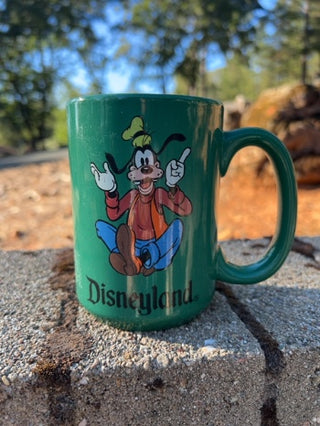 Vintage Disneyland GOOFY Coffee Mug Cup Green w/Blue Interior Thailand