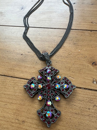 Red Aurora/Gunmetal Cross Necklace|51780
