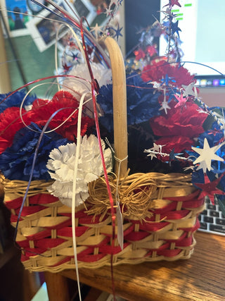 Red/white basket w/red/white/blue flowers 9"x6"x5.5" RCD