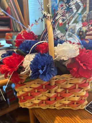 Red/white basket w/red/white/blue flowers 9"x6"x5.5" RCD