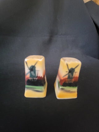 Vintage Windmill Scene Salt & Pepper Shakers RCD|96489