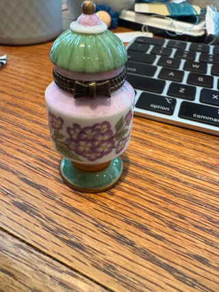 Midwest of Cannon Falls Hinged Trinket  Box, Hydrangea porcelain 2.75" RCD|117249