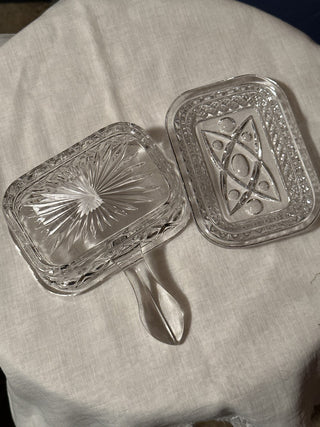 Vintage Imperial Glass Cigarette Box w/lid. #SM  RSV|70242