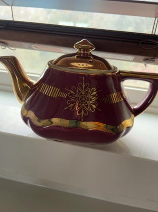 Vintage Baltimore Style Hall China Maroon 6 Cup Teapot