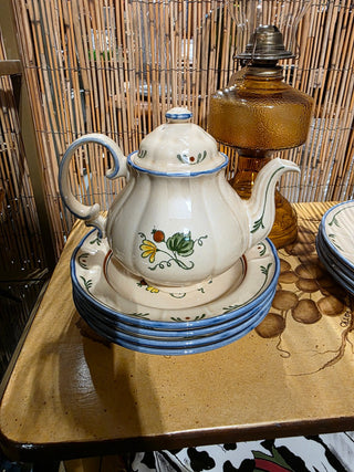 RF Vernon Ware by Metlox "Gigi" Set of 9 Incl Tea Pot