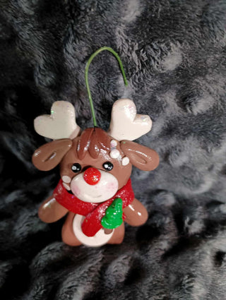 reindeer w/ red scarf & tree rsv|124956