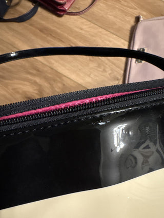 Kate Spade Penn Valley Black/Cream Tote RSV