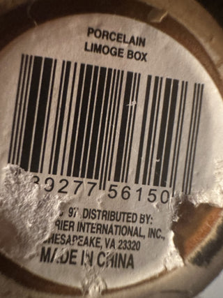 Christmas Penguin Porcelain Limoge Hinged Trinket Jewelry Box Greenbrier Intl. #62 VV MTS|124418