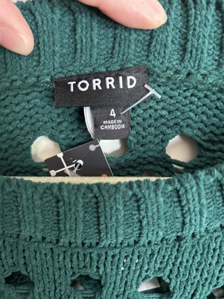 12F Torrid Green Lasercut Sweater Size 4 MTS|65170