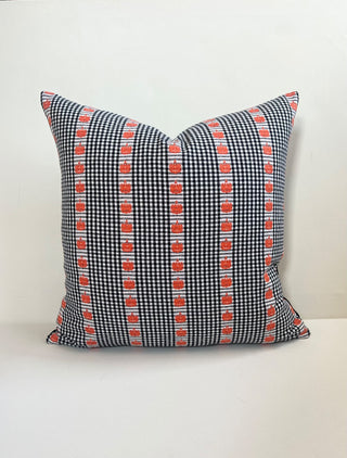 Black check pumpkin pillow|111377
