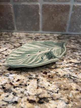 Leaf with Frog Trinket/Soap Dish    MTS|110307