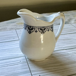 Vintage Restaurant Creamer (Shenango China of  New Castle PA) c. 1930 - 40  RCD|123625