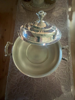 Vtg. Wm. Rogers  silverplated covered casserole dish