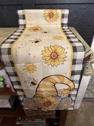 Buffalo Check Table Runner with Sunflowers and Bee's 72 in - RCD|98539