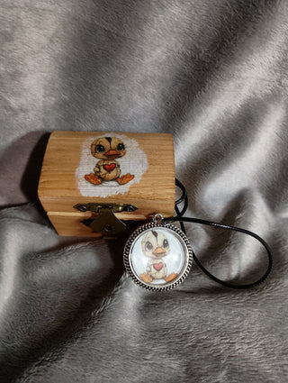 Duck box and necklace rsv